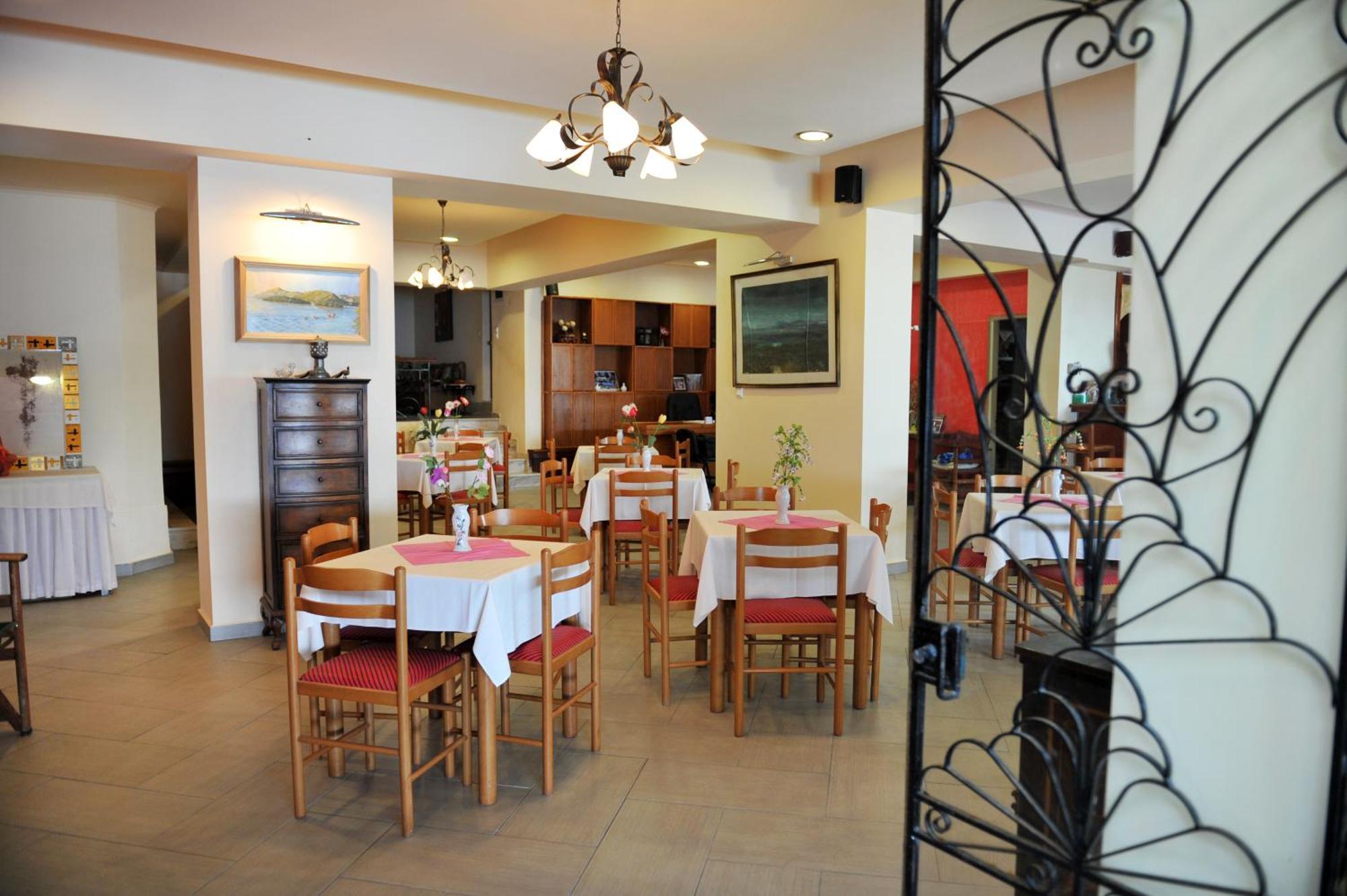 Logan'S Beach Hotel Nydri  Extérieur photo