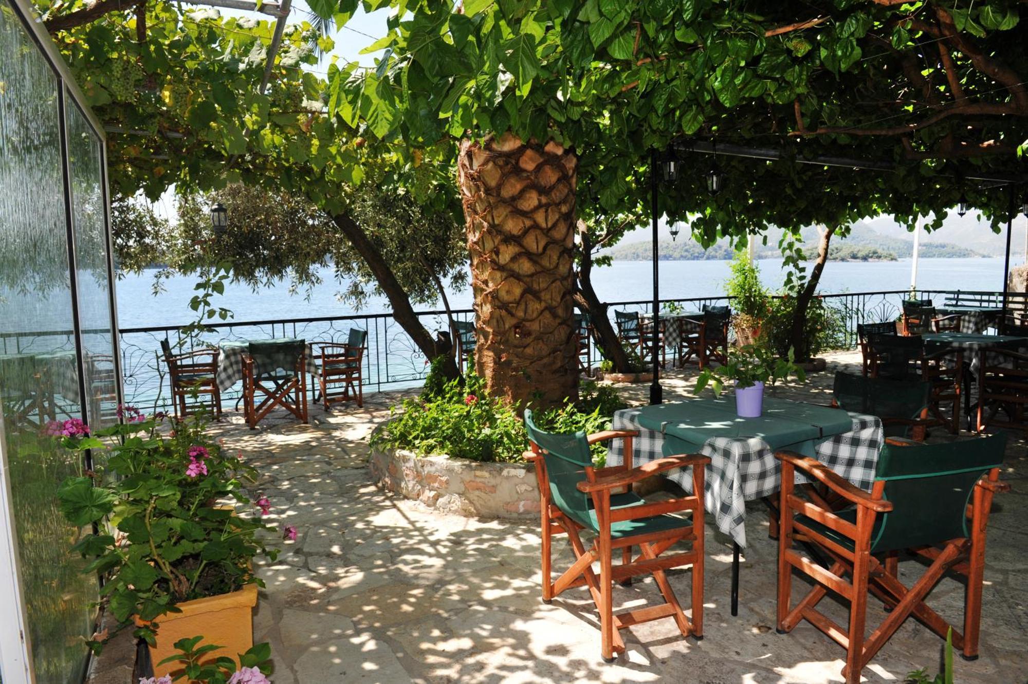 Logan'S Beach Hotel Nydri  Extérieur photo